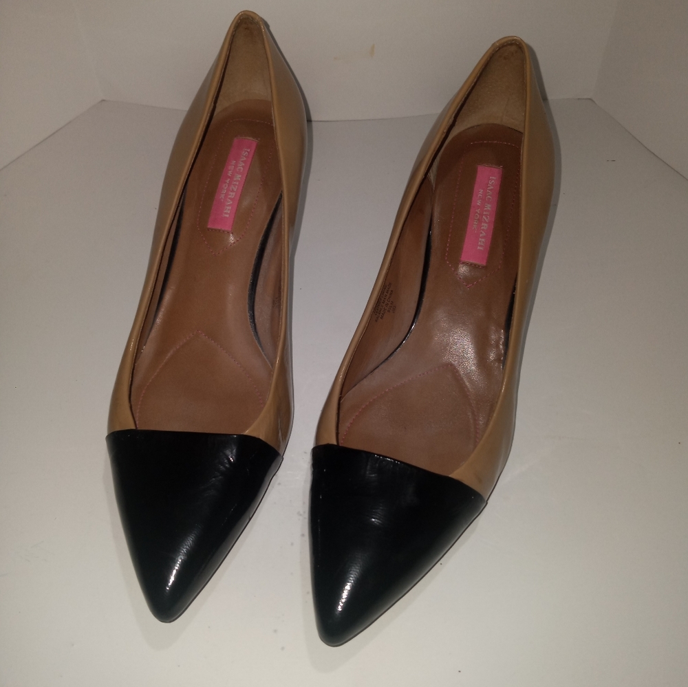 Issac Mizrahi Heels Beige/Black Classic Size 9.5 (Pre-Owned)
